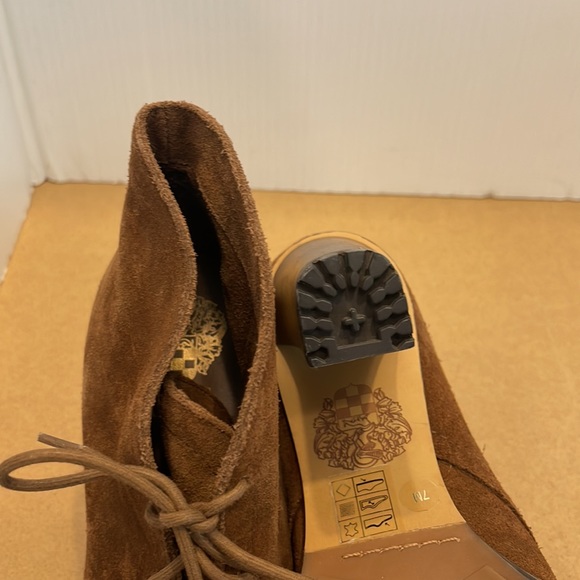 Vince Camuto Ankle Bootie - Picture 7 of 7